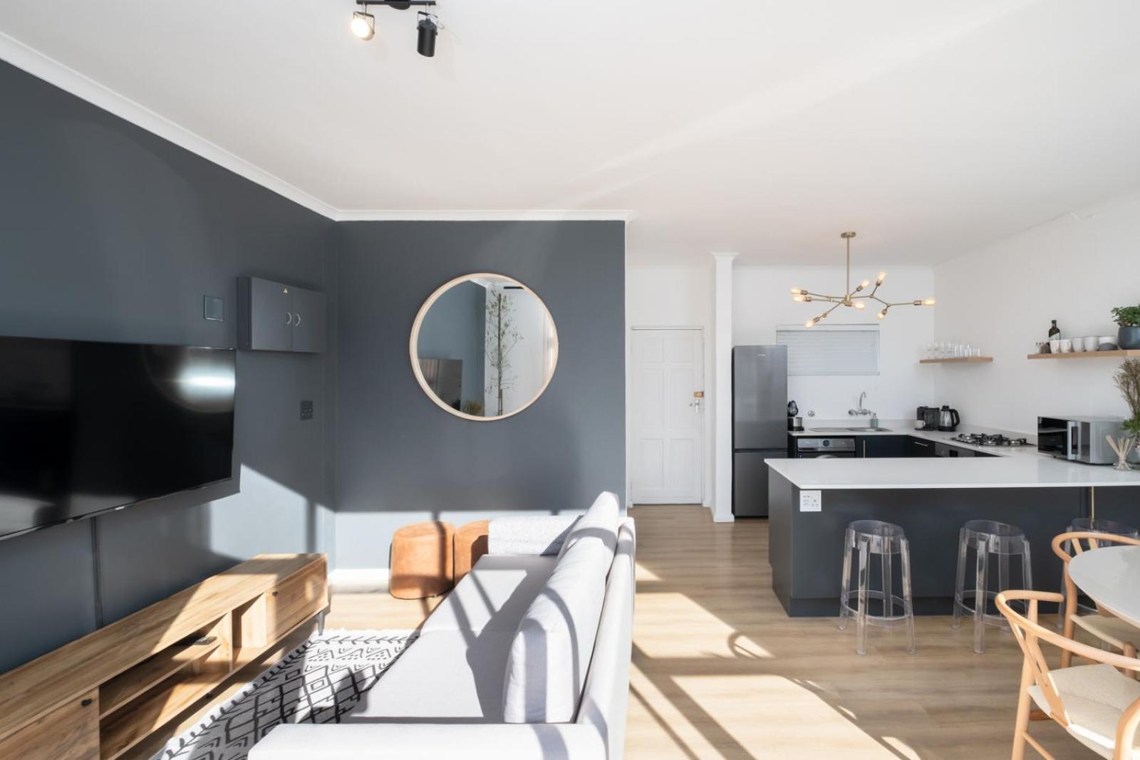 The Upper Haus Apartment